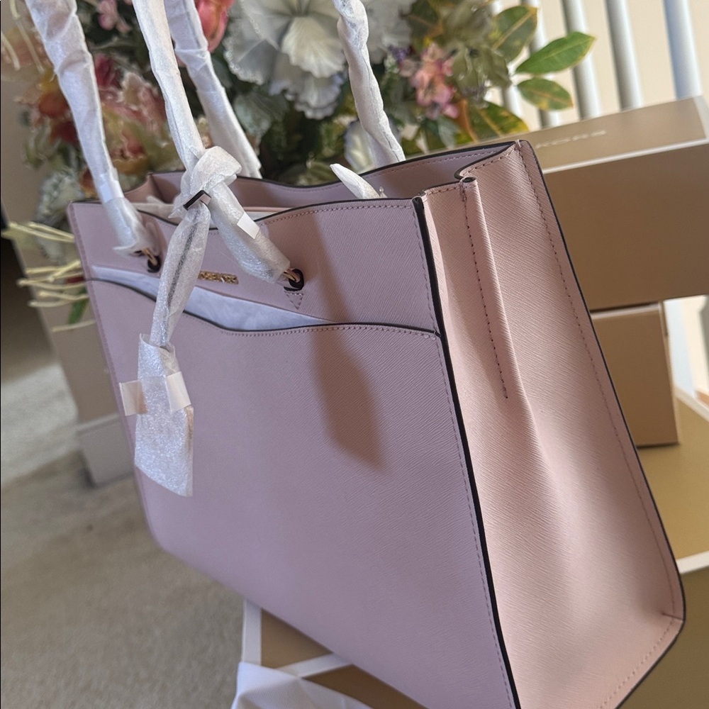 Michael Kors Large Tote Jet set travel Brand New Authentic 15x11 - Picture 3 of 10